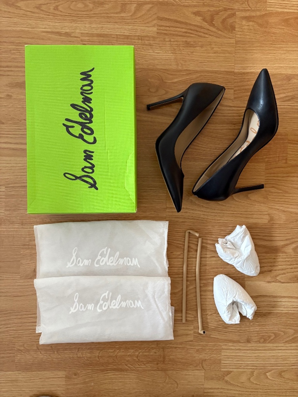 Sam Edelman Hazel Pointed Toe Pump / Heels in Black Leather